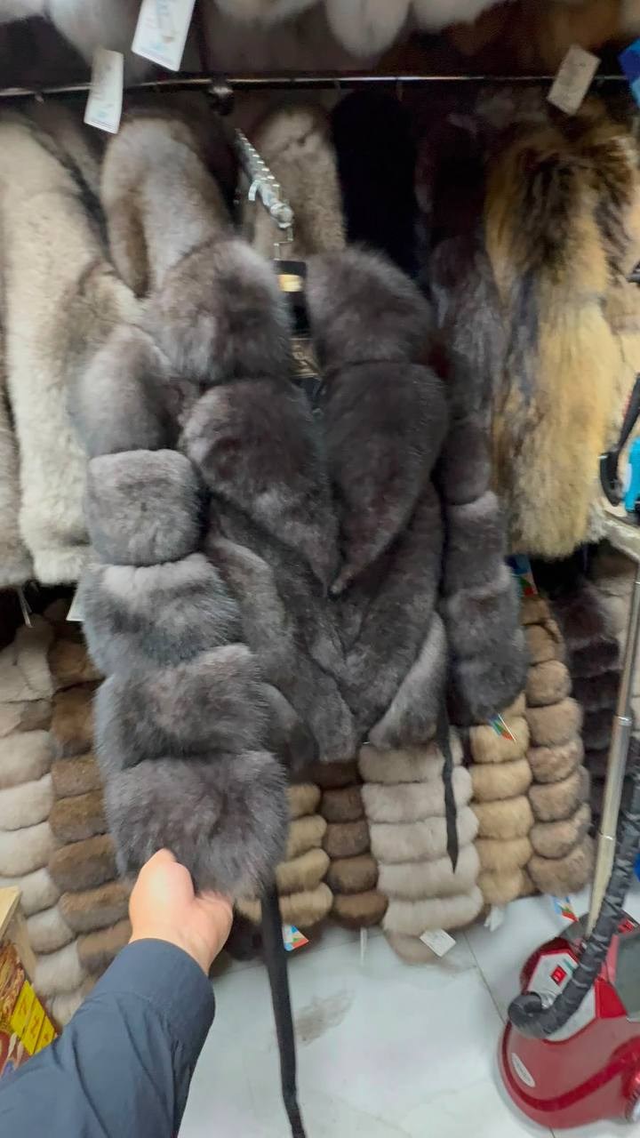 шуба из песца,женское короткое меховое пальто из лисьего меха,шуба песец,шуба из песца под соболя,женская шуба из натурального лисьего меха