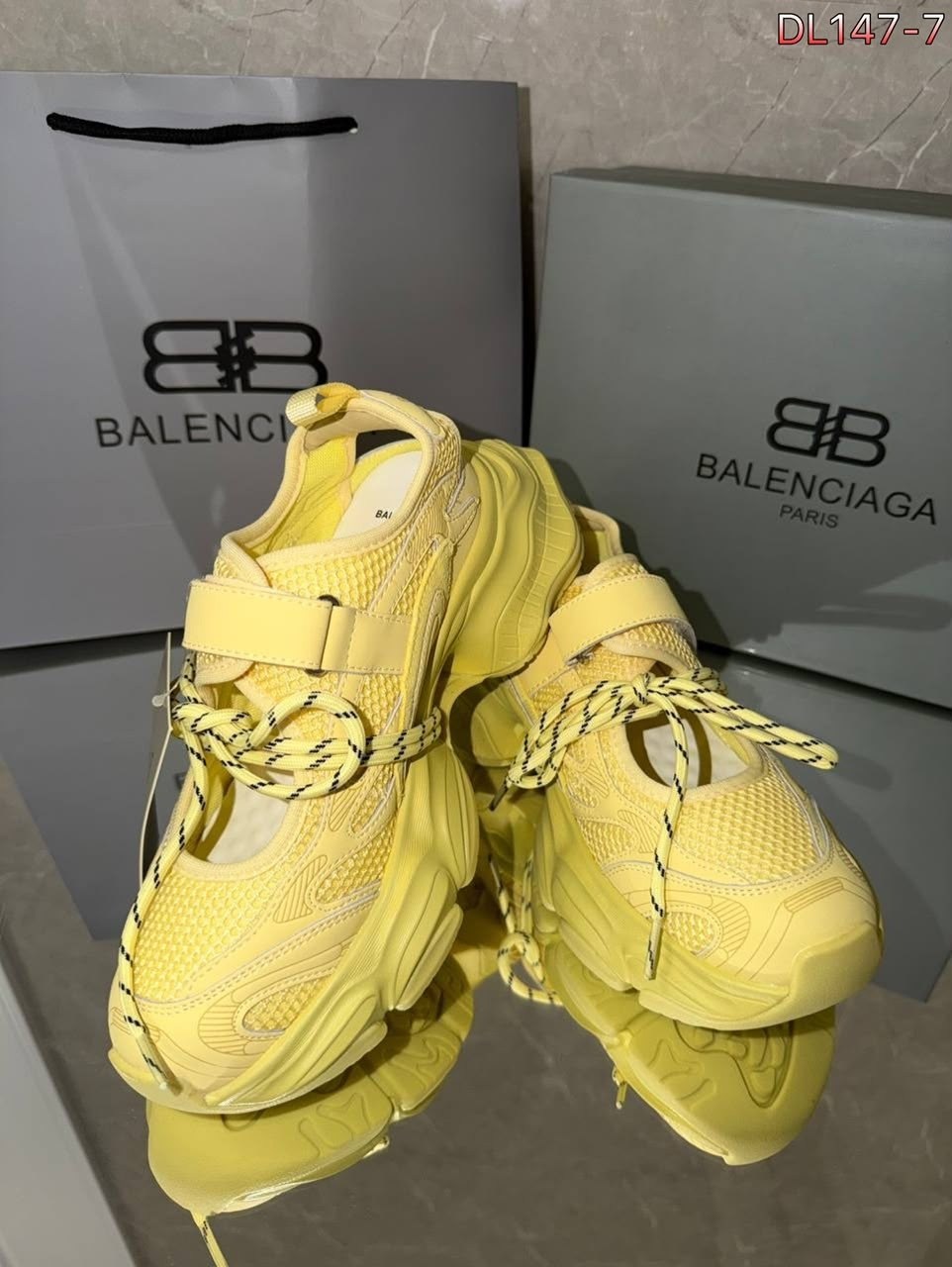 кроссовки женские balenciaga,кроссовки balenciaga,кроссовки balenciaga track,кроссовки balenciaga track balenciaga,кроссовки balenciaga recycled track sneaker light green