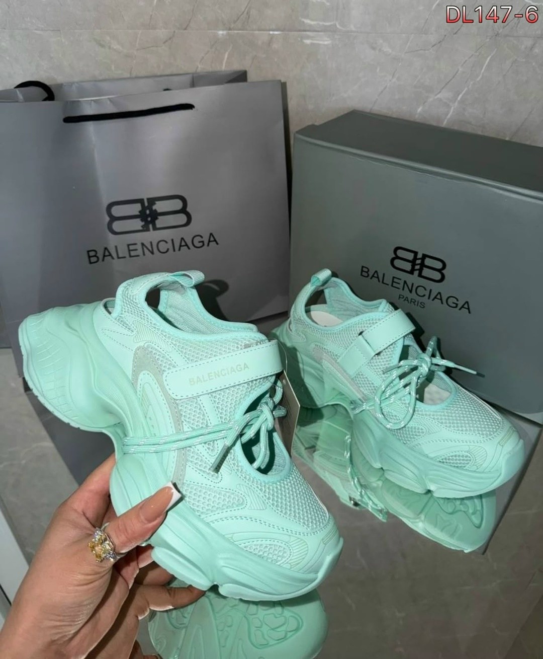 кроссовки женские balenciaga,кроссовки balenciaga,кроссовки balenciaga track,кроссовки balenciaga track balenciaga,кроссовки balenciaga recycled track sneaker light green