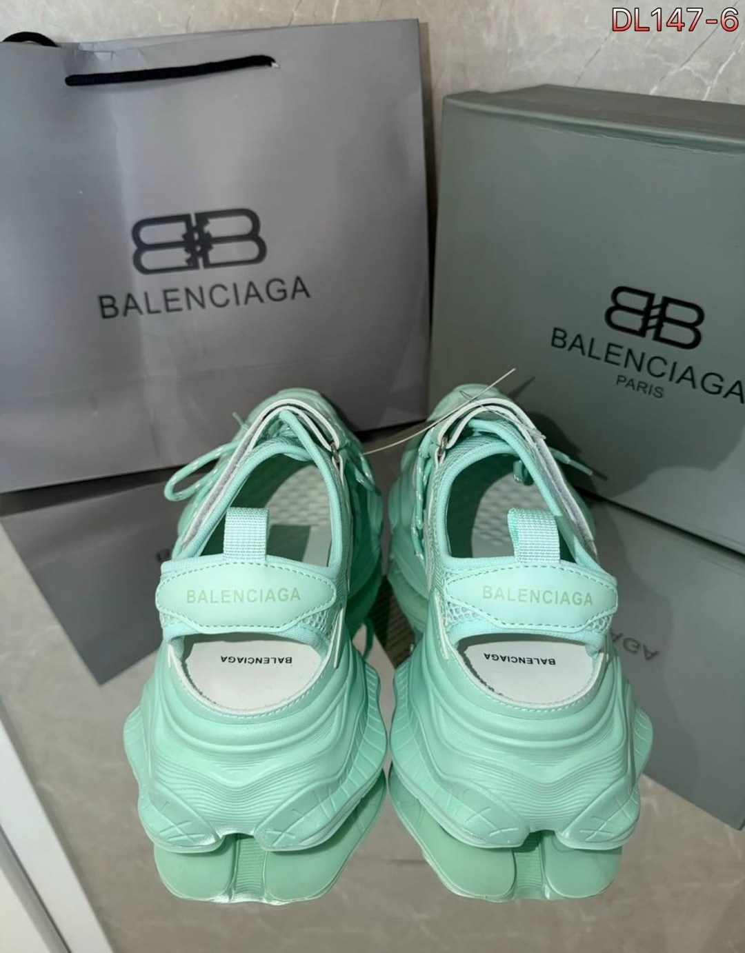 кроссовки женские balenciaga,кроссовки balenciaga,кроссовки balenciaga track,кроссовки balenciaga track balenciaga,кроссовки balenciaga recycled track sneaker light green