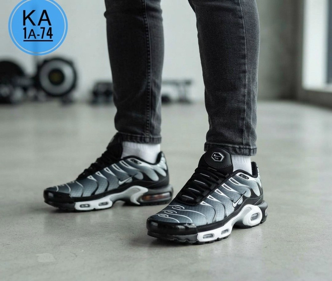 кроссовки nike air max tn plus,nike air max tn plus,найк air max plus tn кроссовки,кроссовки nike air max tn plus ultra белые с серым,кроссовки nike air max plus
