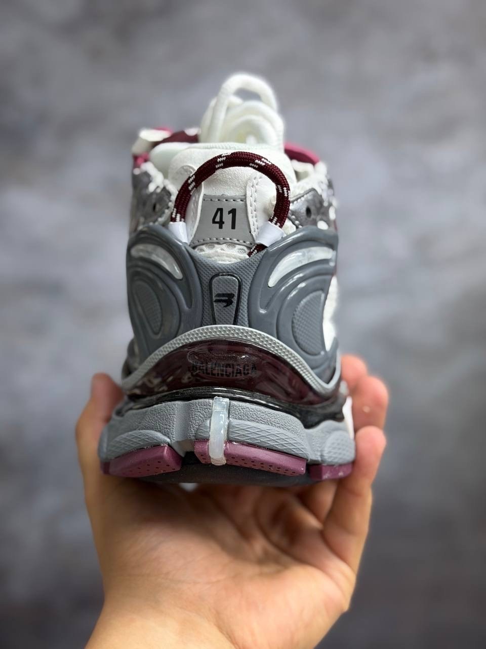кроссовки balenciaga runner,кроссовки balenciaga runner sneaker burgundy,кроссовки в стиле balenciaga,кроссовки баленсиага раннер,кроссовки kith x balenciaga runner white burgundy