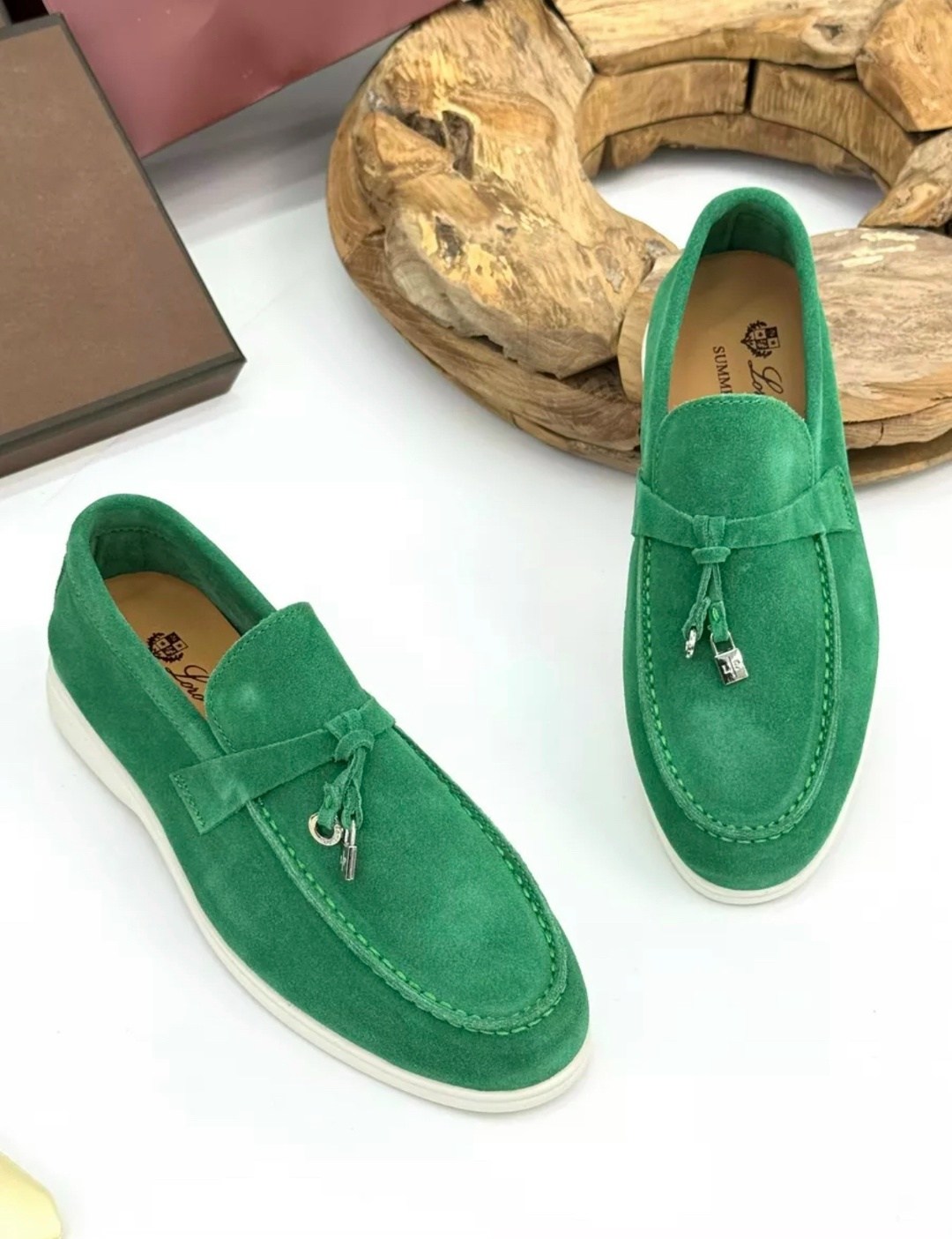 лоферы loro piana,,женские лоферы loro piana,замшевые лоферы,лоферы из замши женские