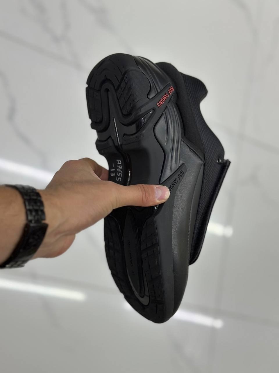 женские кроссовки balenciaga,кроссовки balenciaga,кроссовки balenciaga triple s,кроссовки баленсиага женские,кроссовки