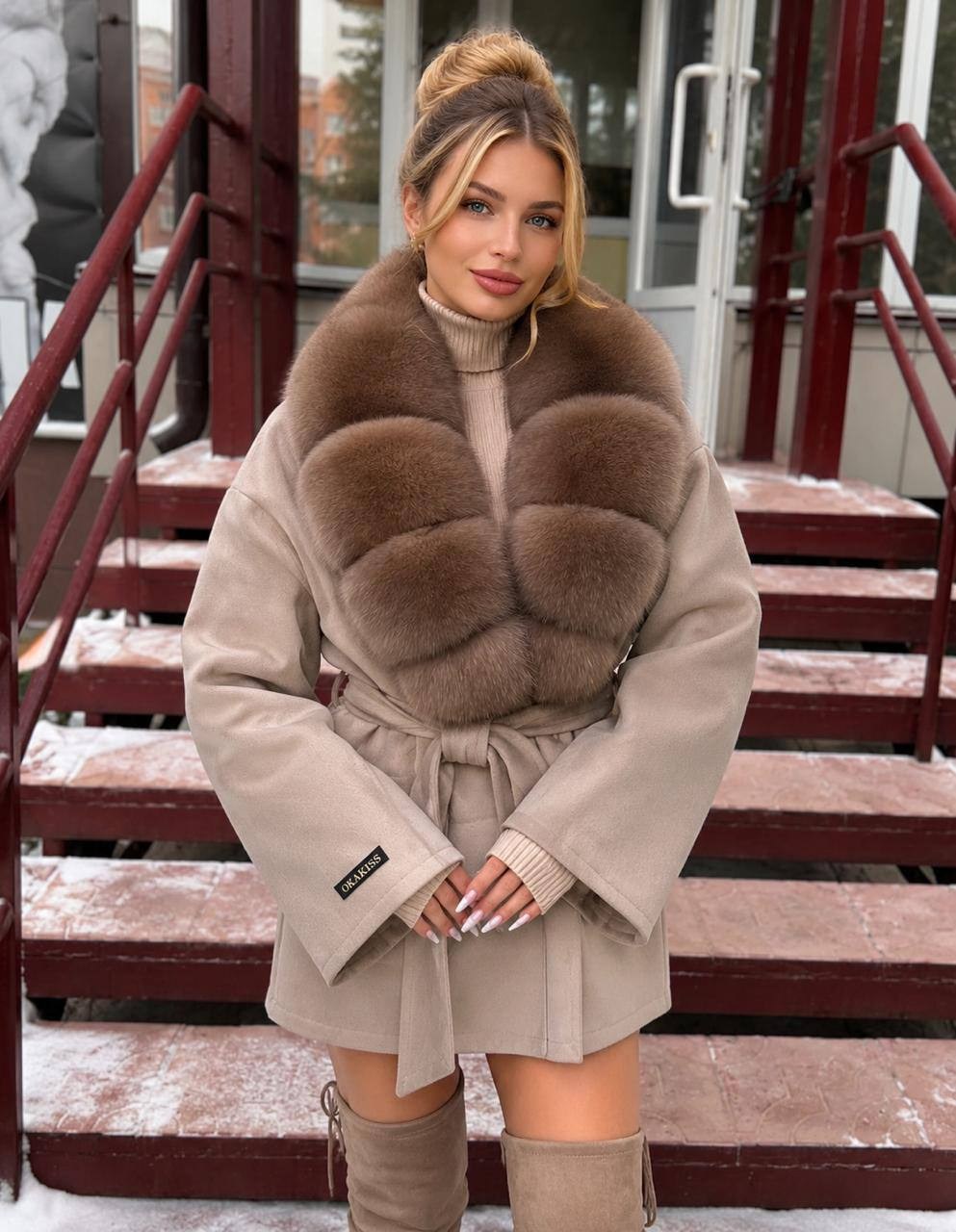 женское пальто с песцом кашемировой,пальто кашемировое с мехом песца,пальто кашемировое с натуральным мехом песца,пальто с натуральным мехом,кашемировое пальто с мехом