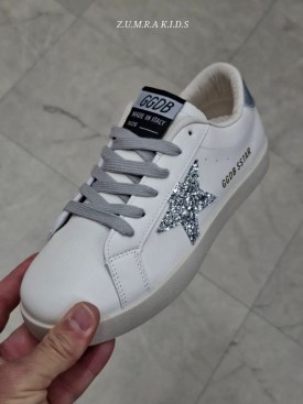 Кроссовки