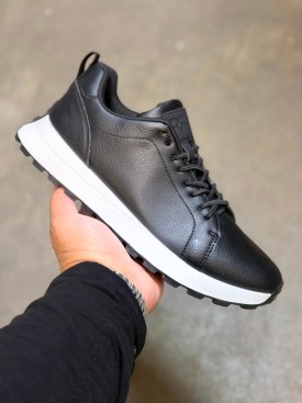 Кроссовки