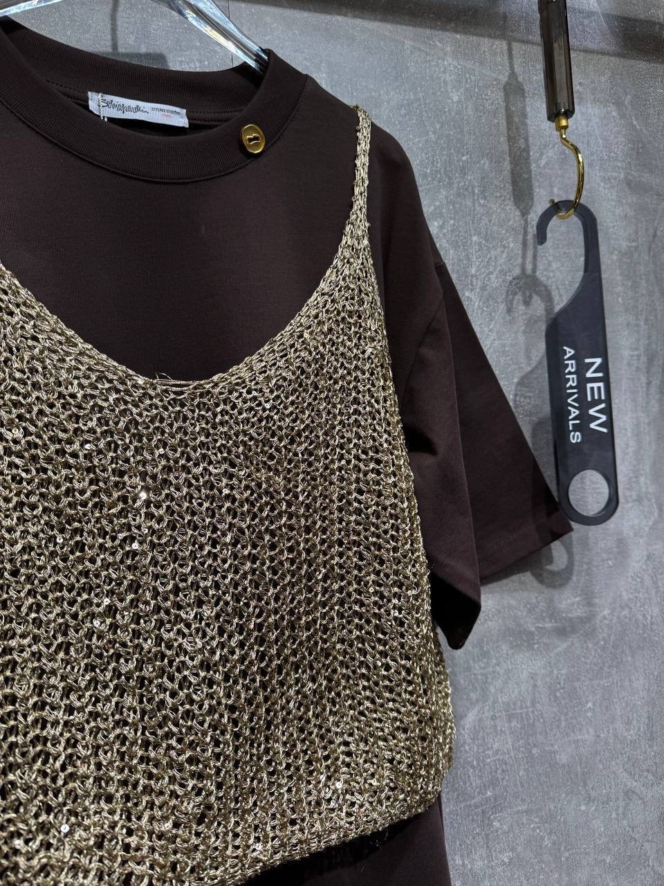 топ с пайетками avgustina_knit,топ с пайетками,майка-сетка с пайетками (бежевая с золотистыми пайетками),вязаная кофта,модные топы