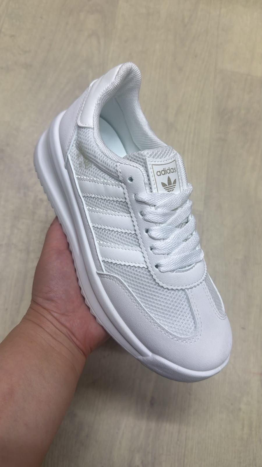 кроссовки adidas,кроссовки адидас,adidas кроссовки женские,белые кроссовки адидас,adidas original