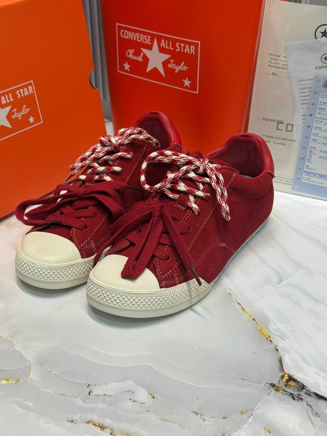 ,golden goose super star,golden goose кеды с красной звездой,замшевые кеды,converse all star