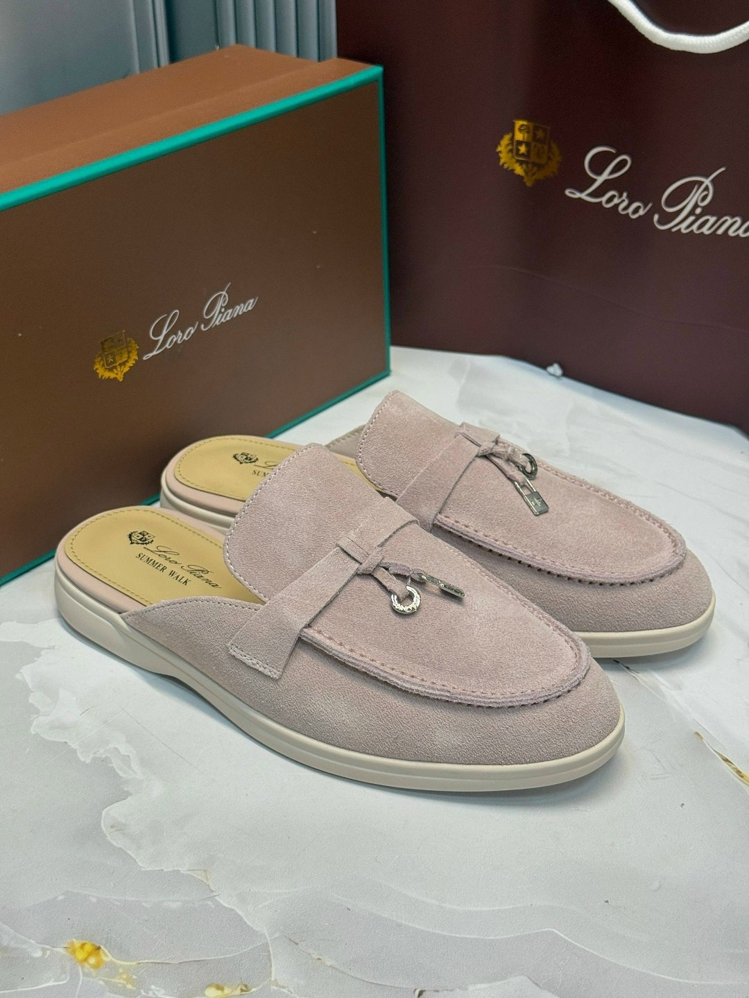 мюли loro piana,,женские замшевые мюли loro piana голубые,мюли лоро пиано женские,loro piana лоферы