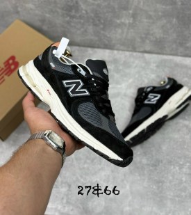 Кроссовки