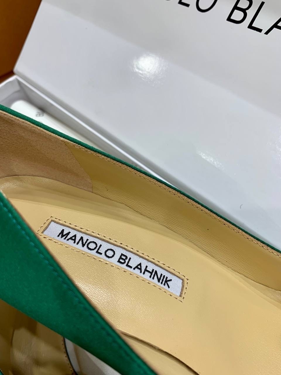 туфли manolo blahnik,туфли маноло бланик,туфли маноло бланик зеленые,туфли manolo blahnik hangisi,туфли изумрудного цвета