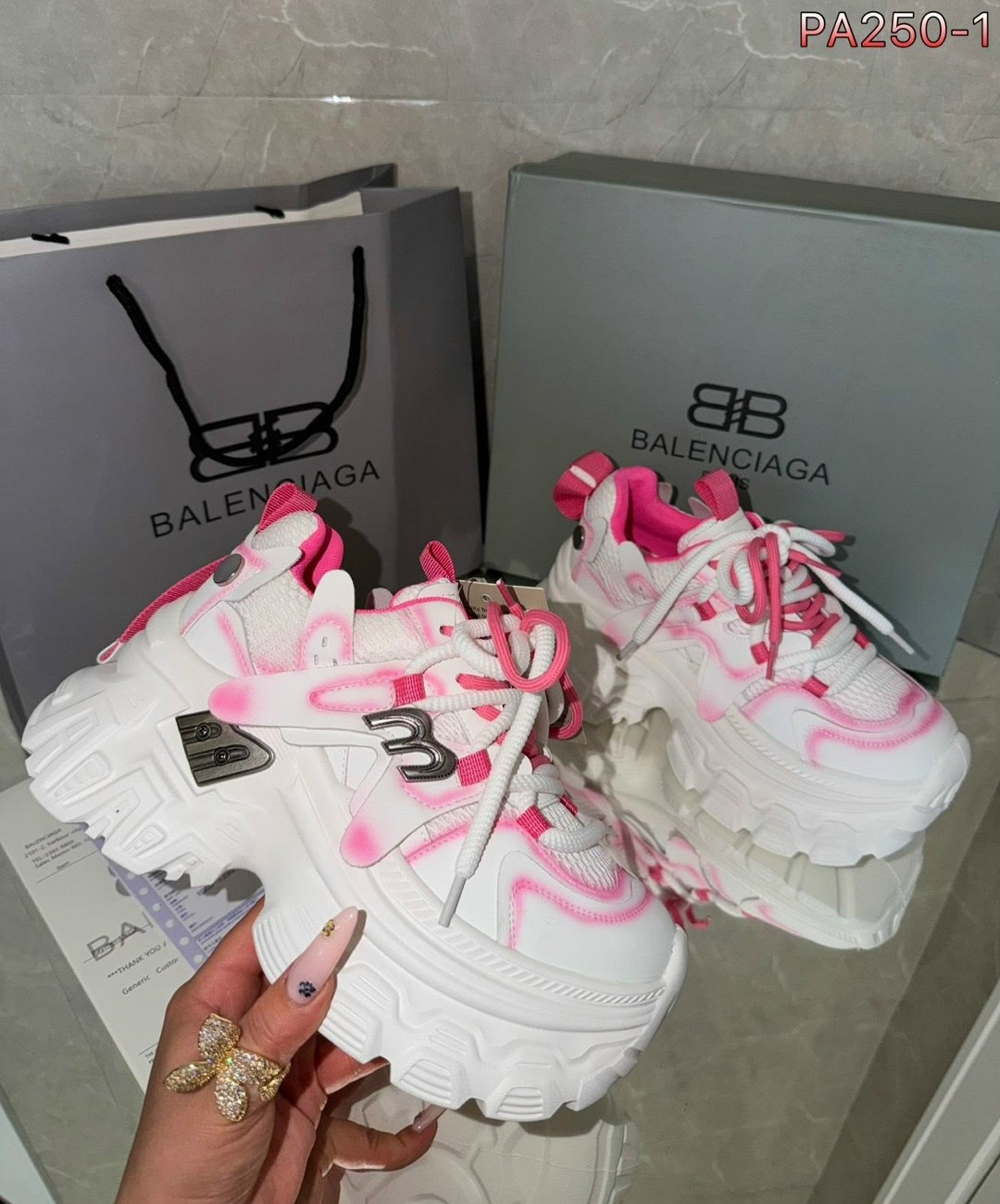 кроссовки balenciaga женские,кроссовки balenciaga,кроссовки баленсиага женские оригинал,кроссовки balenciaga на высокой подошве арт. р135, balenciaga