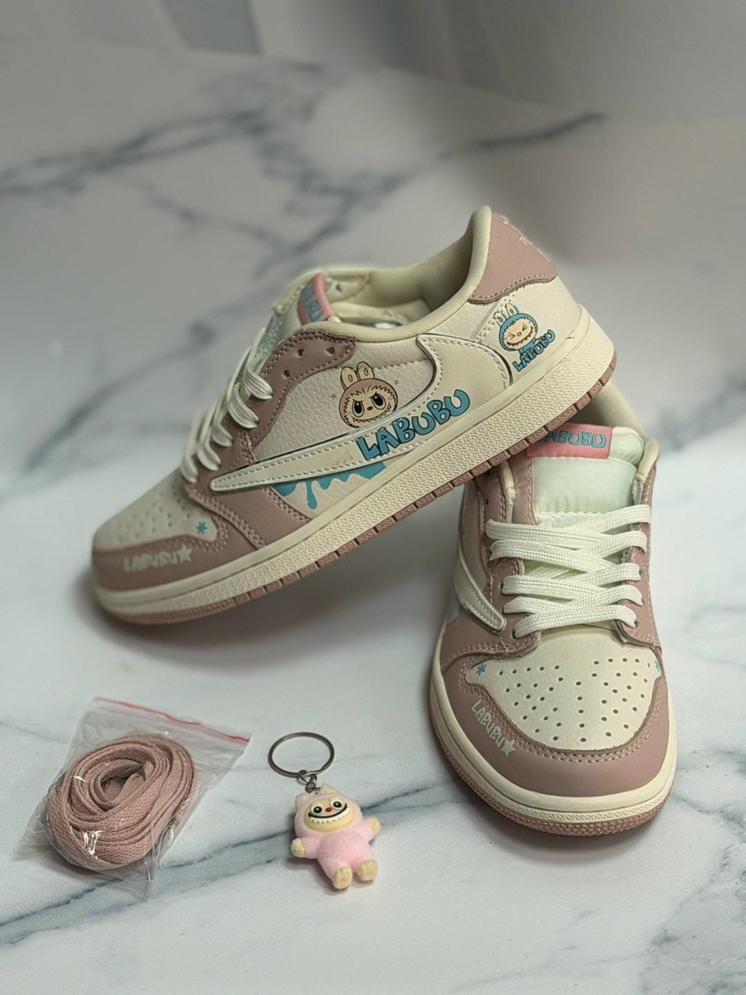 кроссовки nike air jordan 1 low x travis scott,женские кроссовки,кроссовки, женская,кроссовки nike air jordan 1 low x travis scott x labubu