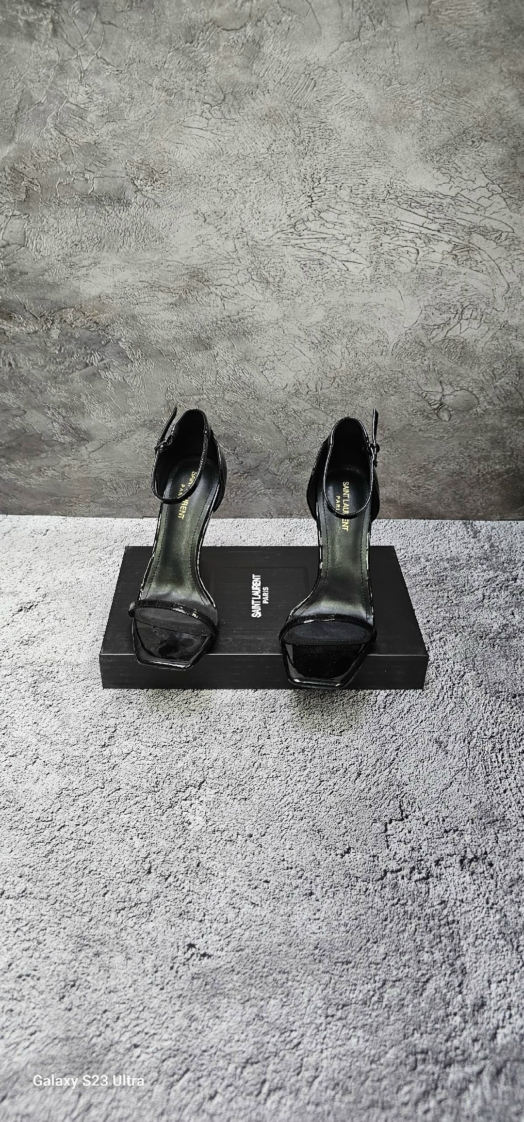 босоножки ив сен лоран с каблуком логотипом,ysl босоножки,,босоножки женские ysl,женские босоножки