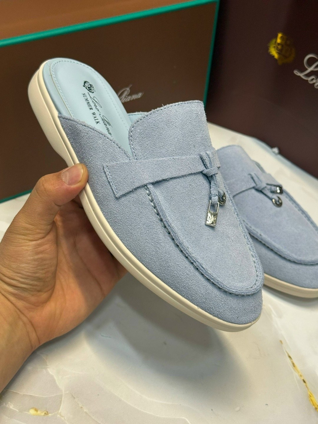 мюли loro piana,,женские замшевые мюли loro piana голубые,мюли лоро пиано женские,loro piana лоферы