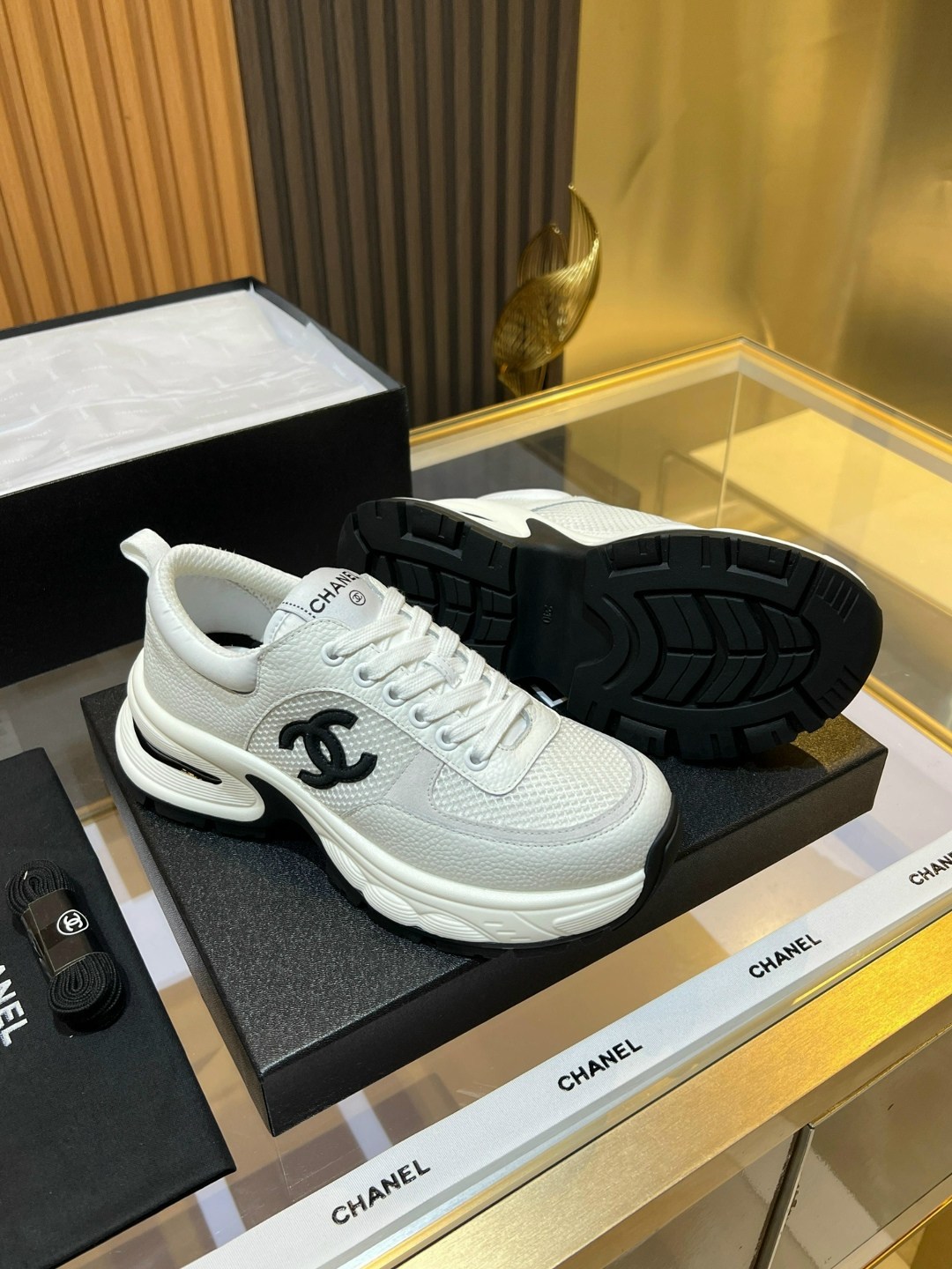 женские брендовые кожаные кроссовки chanel premium,кроссовки chanel женские,кроссовки chanel,женская брендовая  - кроссовки,кроссовки chanel оригинал