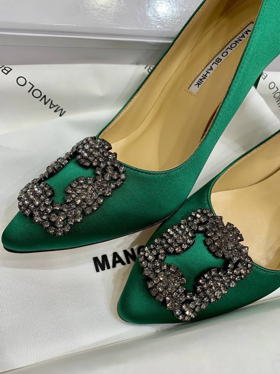туфли manolo blahnik,туфли маноло бланик,туфли маноло бланик зеленые,туфли manolo blahnik hangisi,туфли изумрудного цвета