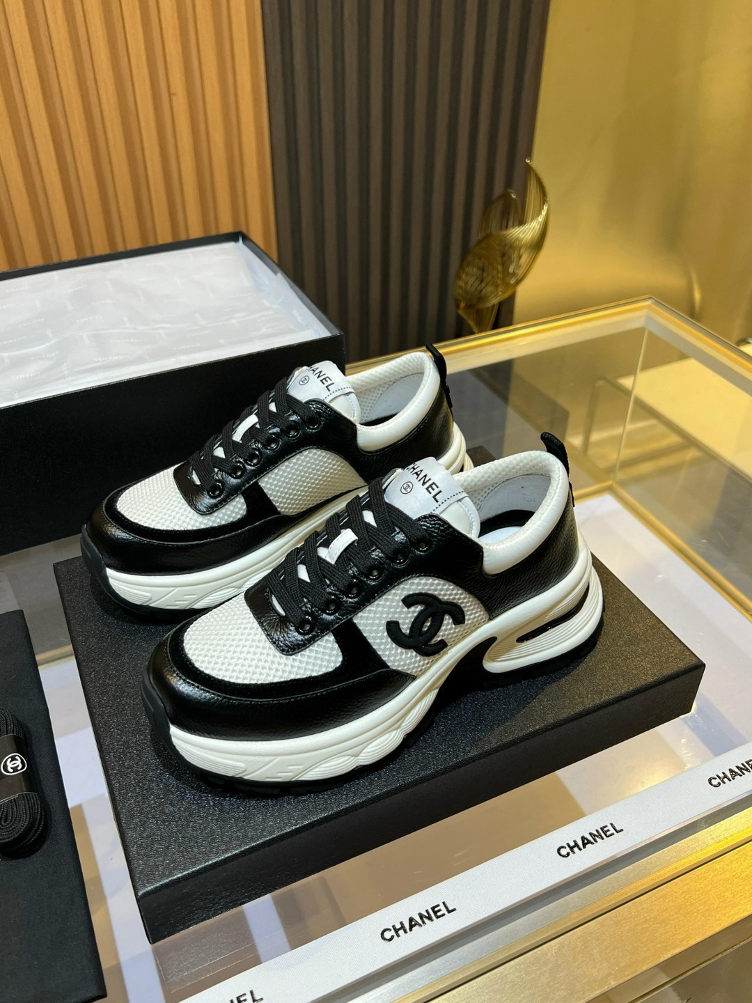 женские брендовые кожаные кроссовки chanel premium,кроссовки chanel женские,кроссовки chanel,женская брендовая  - кроссовки,кроссовки chanel оригинал