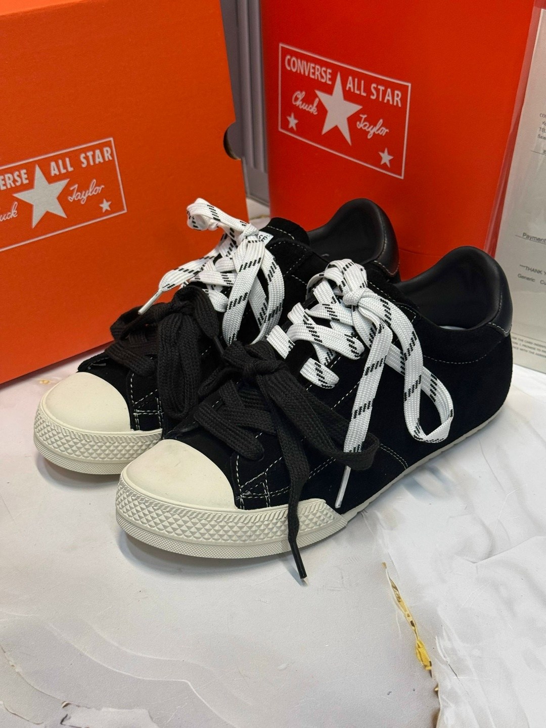 ,golden goose super star,golden goose кеды с красной звездой,замшевые кеды,converse all star