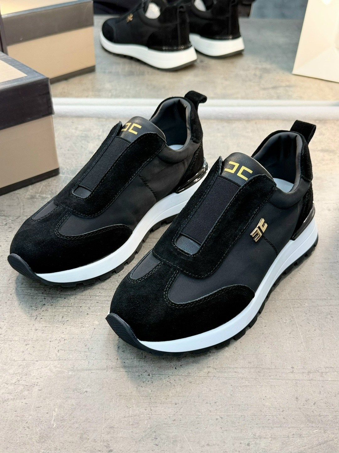,кроссовки женскиe,стильные кроссовки,кроссовка мужской,fendi кроссовки