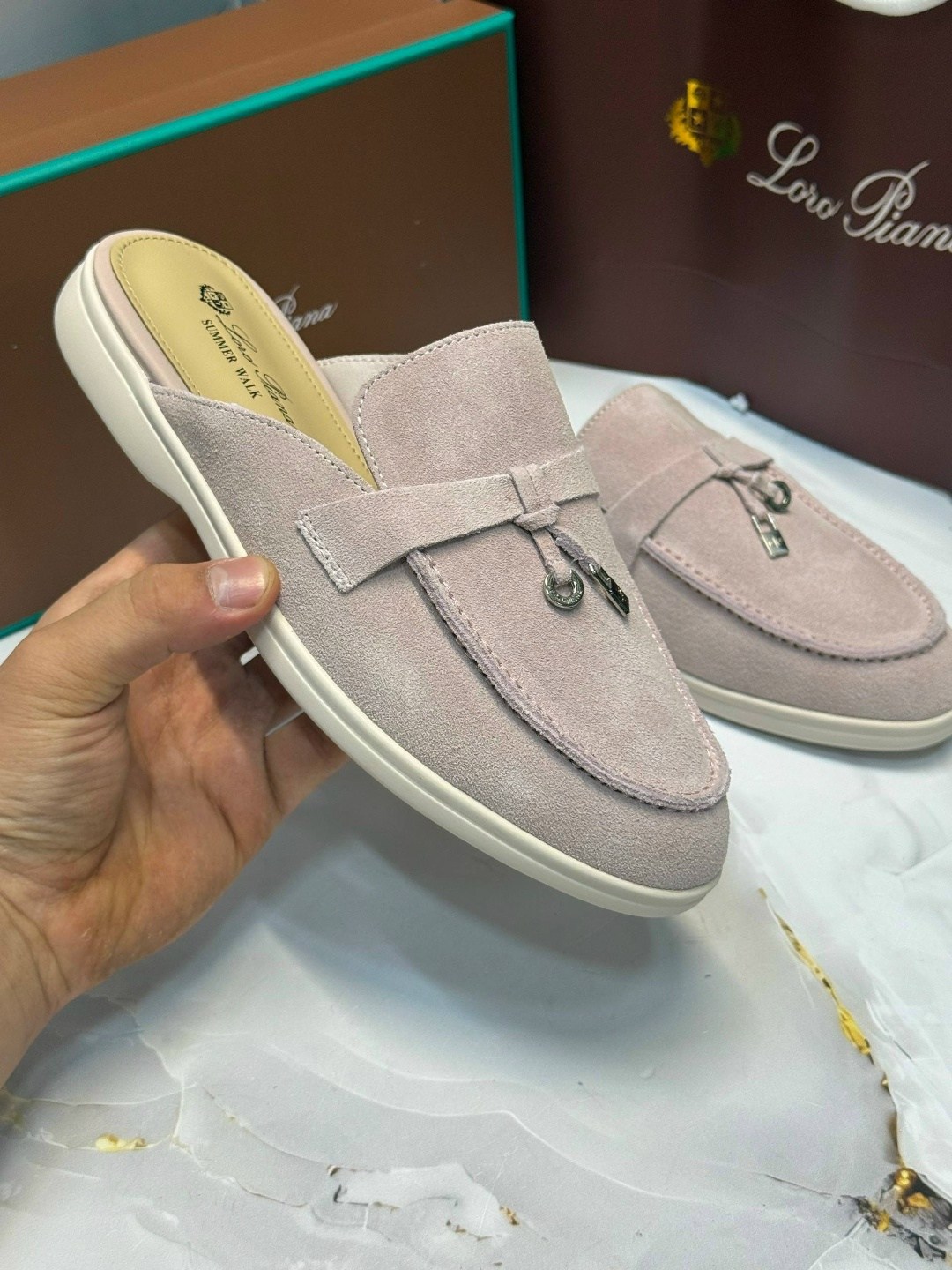 мюли loro piana,,женские замшевые мюли loro piana голубые,мюли лоро пиано женские,loro piana лоферы