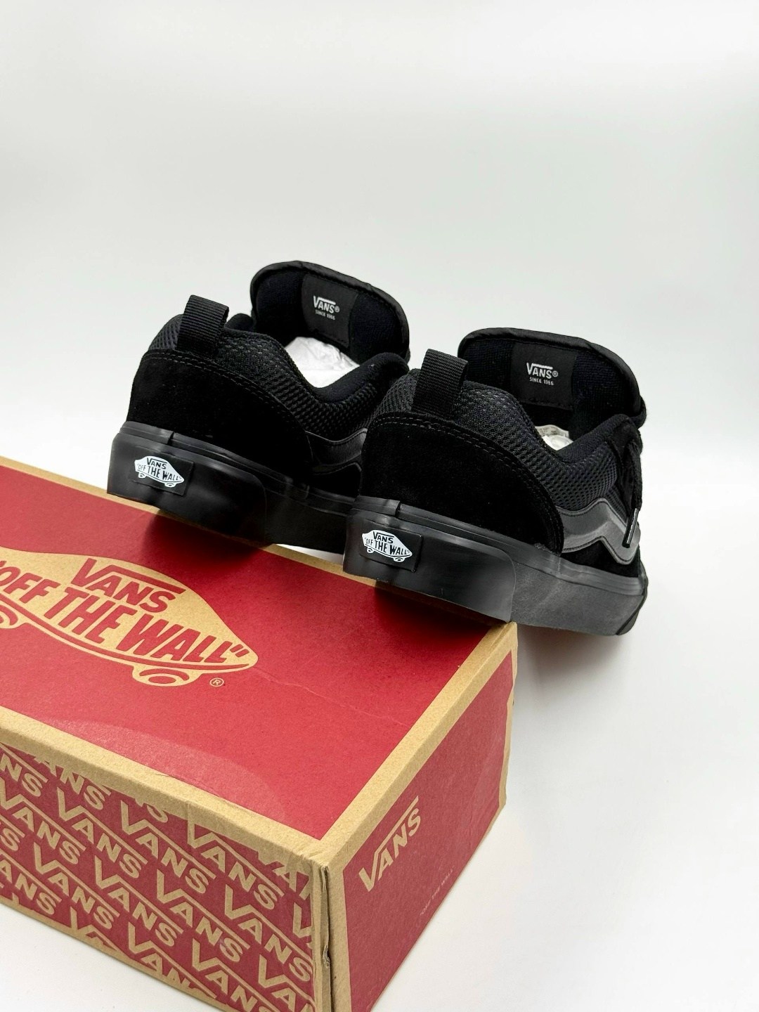 ,черные кроссовки,vans knu skool,кроссовки vans,кеды мужские vans knu skool черные
