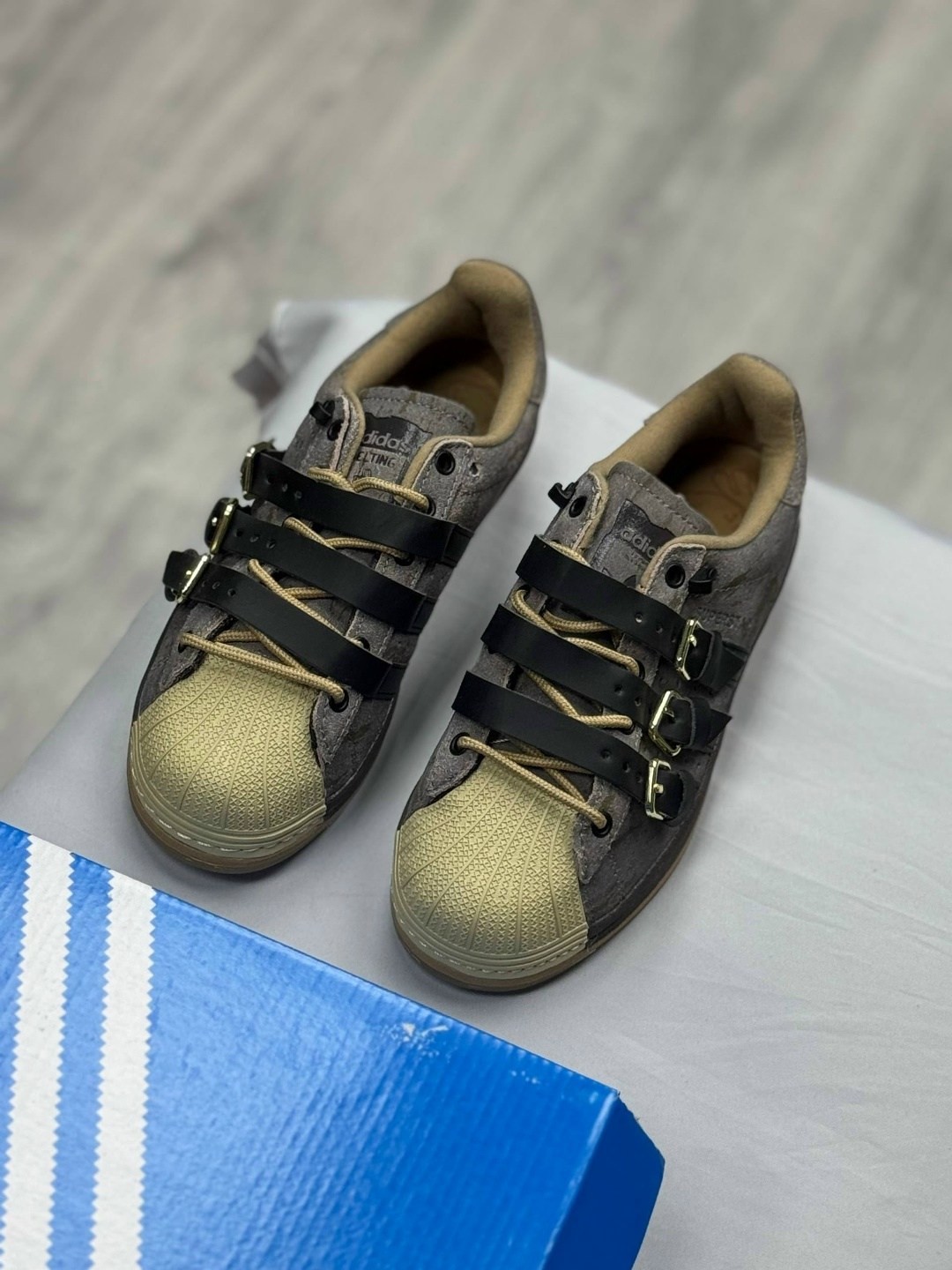 кроссовки adidas superstar,спортивная  ad originals superstar adidas,кроссовки adidas,кроссовки adidas superstar rabbit hole brown,адидас супер стар