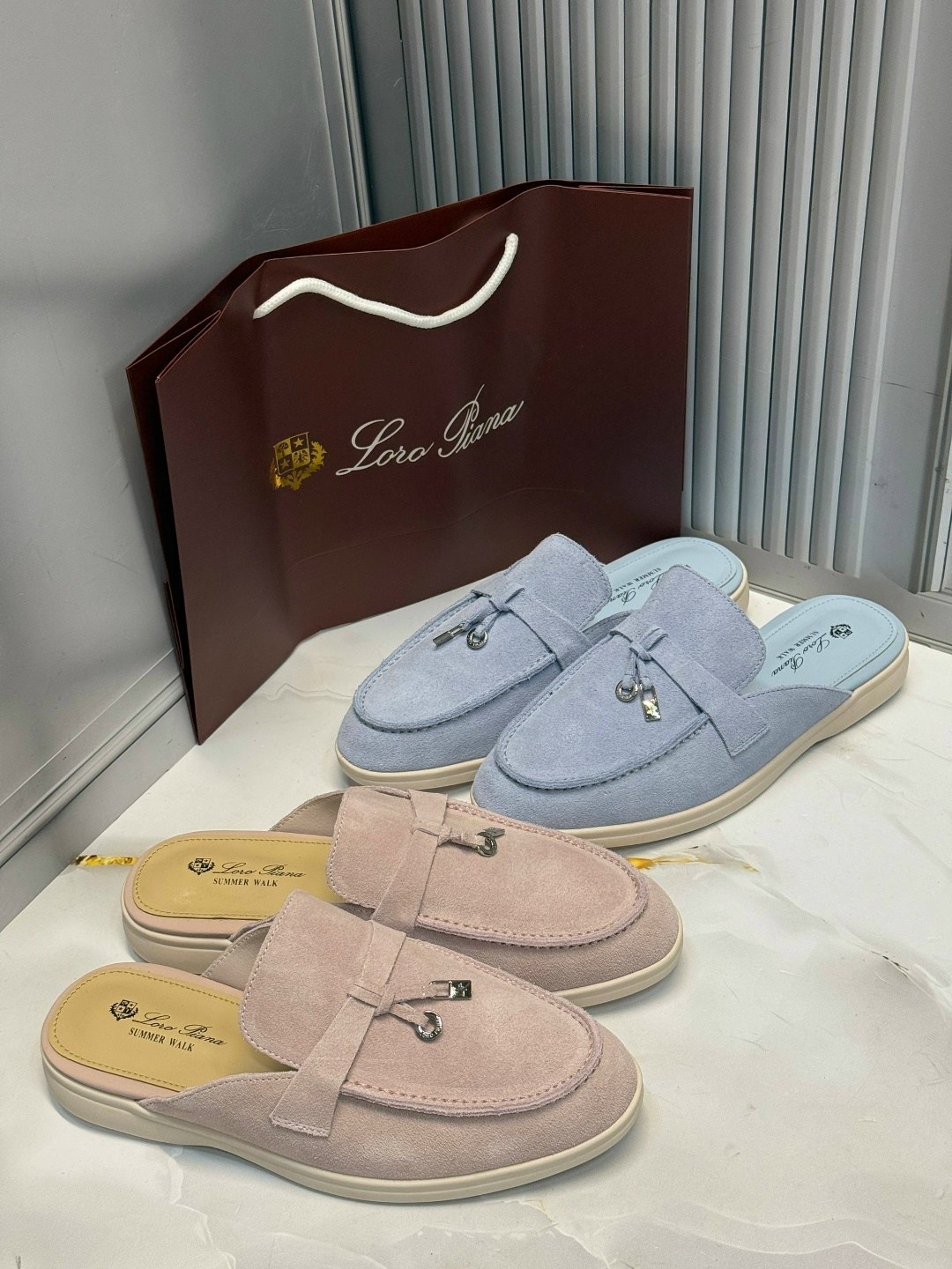 мюли loro piana,,женские замшевые мюли loro piana голубые,мюли лоро пиано женские,loro piana лоферы