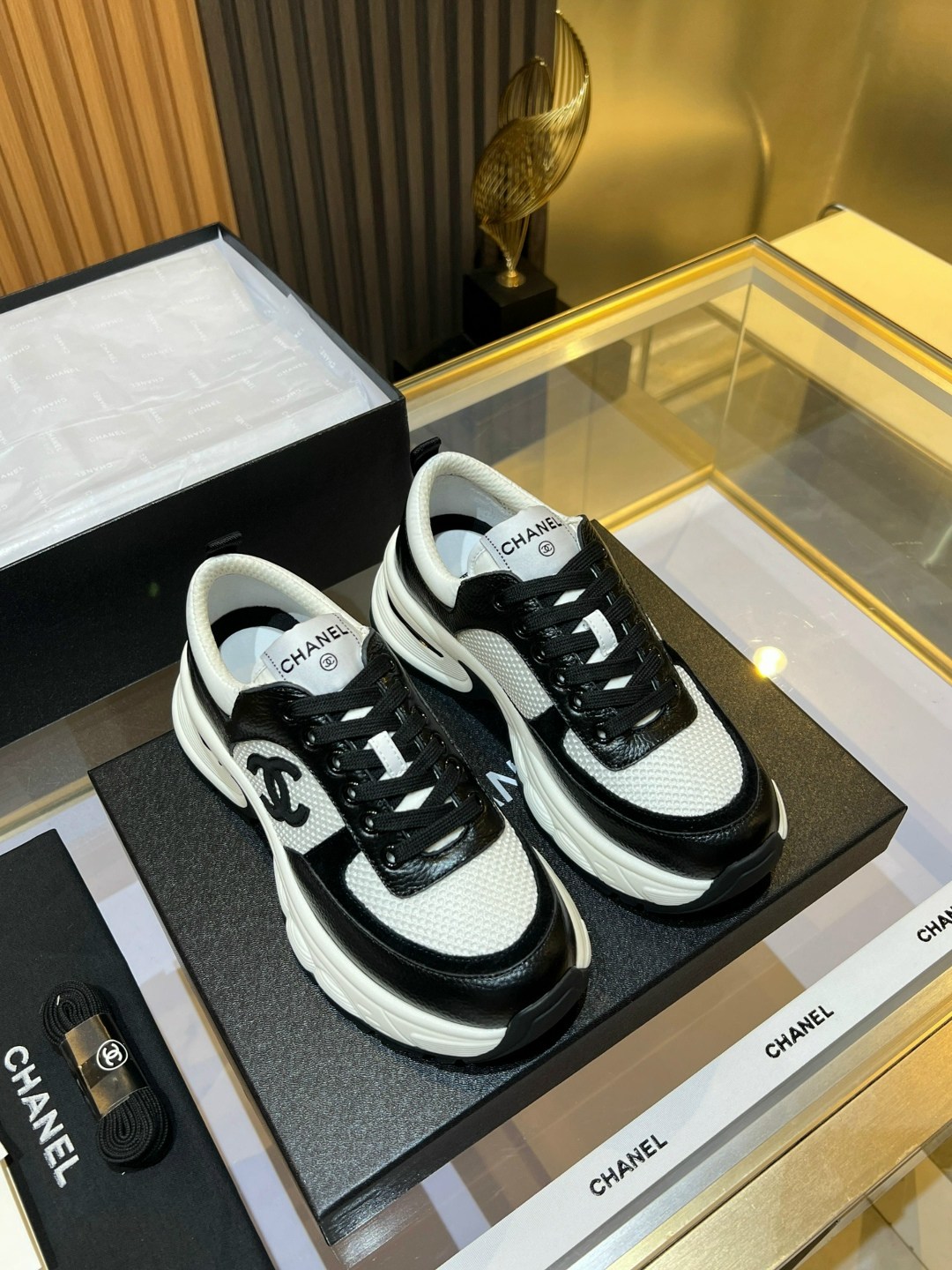 женские брендовые кожаные кроссовки chanel premium,кроссовки chanel женские,кроссовки chanel,женская брендовая  - кроссовки,кроссовки chanel оригинал
