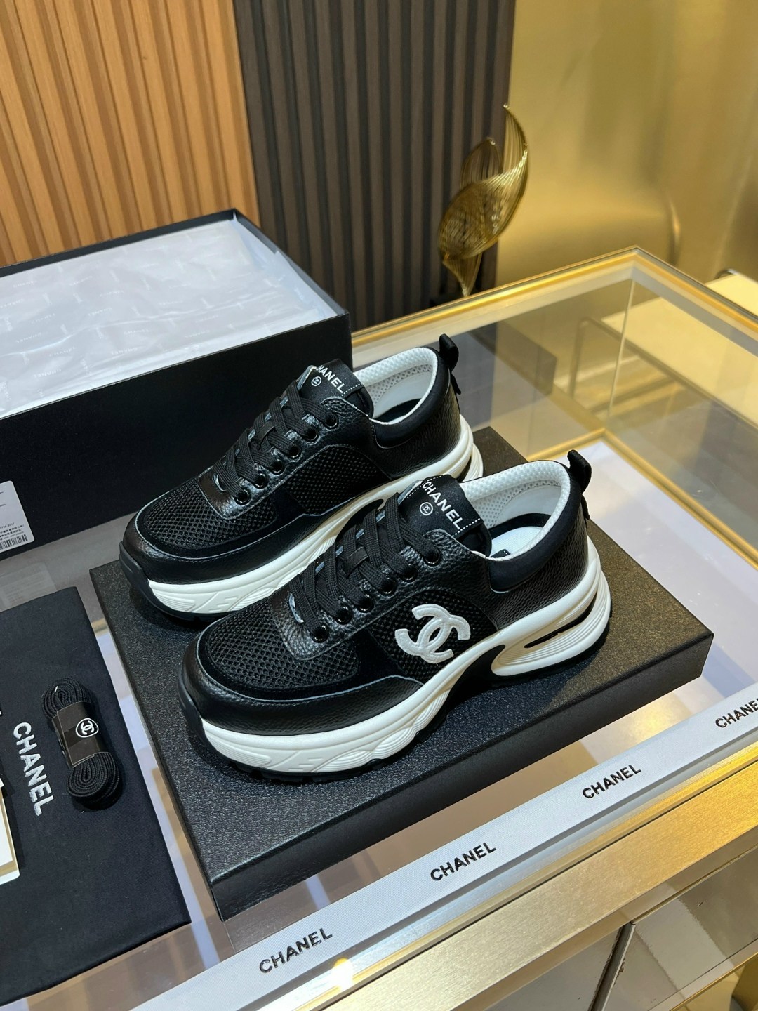 женские брендовые кожаные кроссовки chanel premium,кроссовки chanel женские,кроссовки chanel,женская брендовая  - кроссовки,кроссовки chanel оригинал
