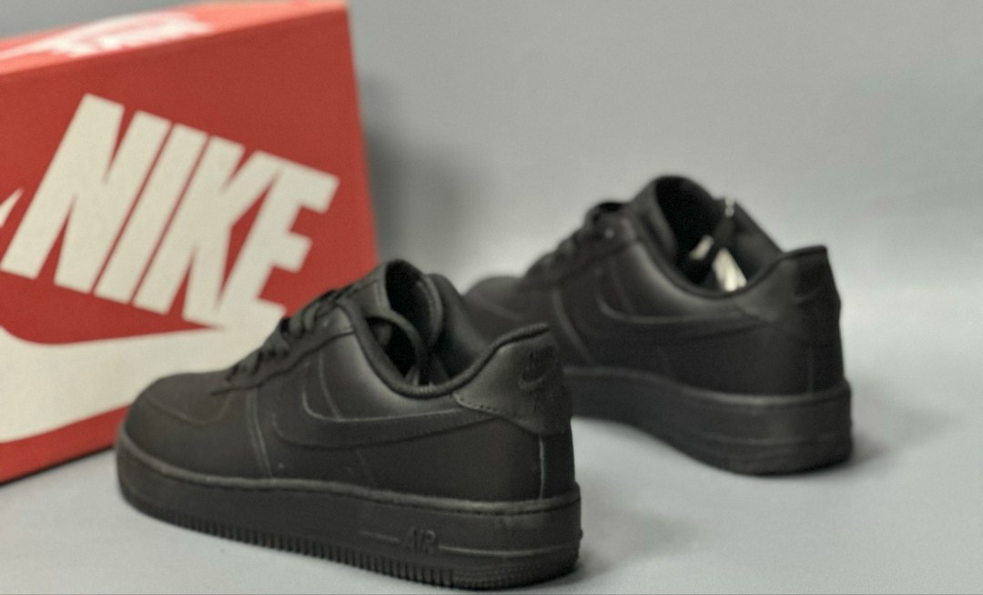 nike air force 1 low "triple black",nike air force 1 '07 black,nike air force 1 low black,air force 1 black,nike air force 1 low