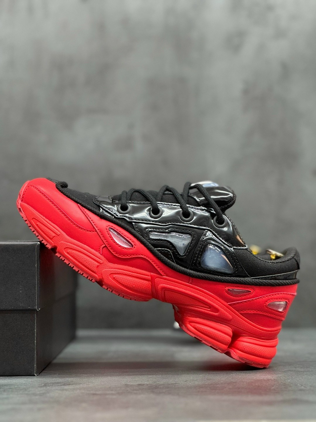 adidas raf simons ozweego 3 scarlet black,кроссовки adidas raf simons x ozweego 3 'core black scarlet',adidas raf simons x ozweego 3 core black scarlet,raf simons adidas ozweego 3,adidas by raf simons