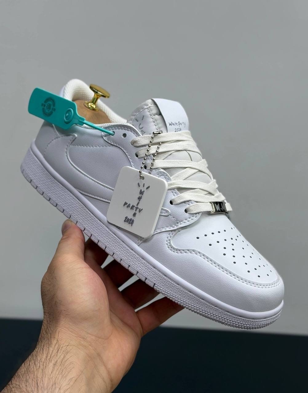 air jordan 1 low triple white,nike air jordan 1 low,кроссовки,кроссовки nike air jordan 1 low x travis scott,air jordan 1 low