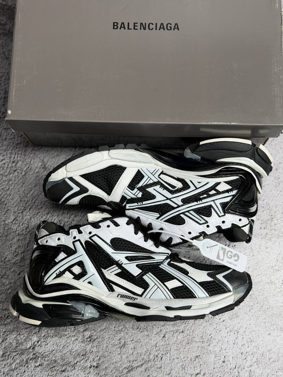 мужские кроссовки balenciaga runner черный белый,кроссовки balenciaga runner sneaker black white,кроссовки balenciaga,balenciaga runner sneaker black white,кроссовки balenciaga runner sneakers черный