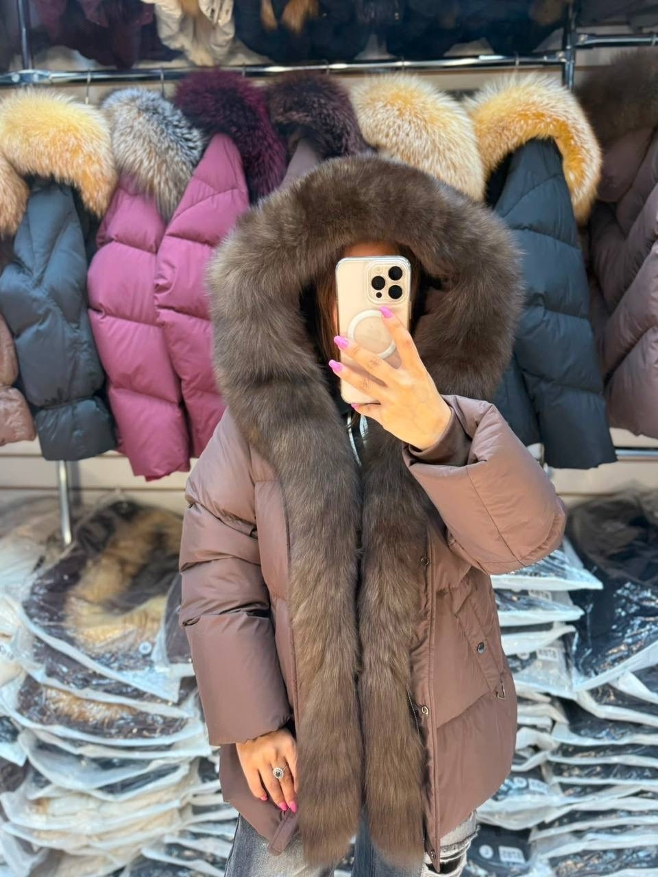 пуховик с натуральным мехом,пуховик с натуральным мехом чернобурки мех отстегивается,пуховик с натуральным мехом чернобурки,пуховик с мехом,пуховик женский с натуральным мехом