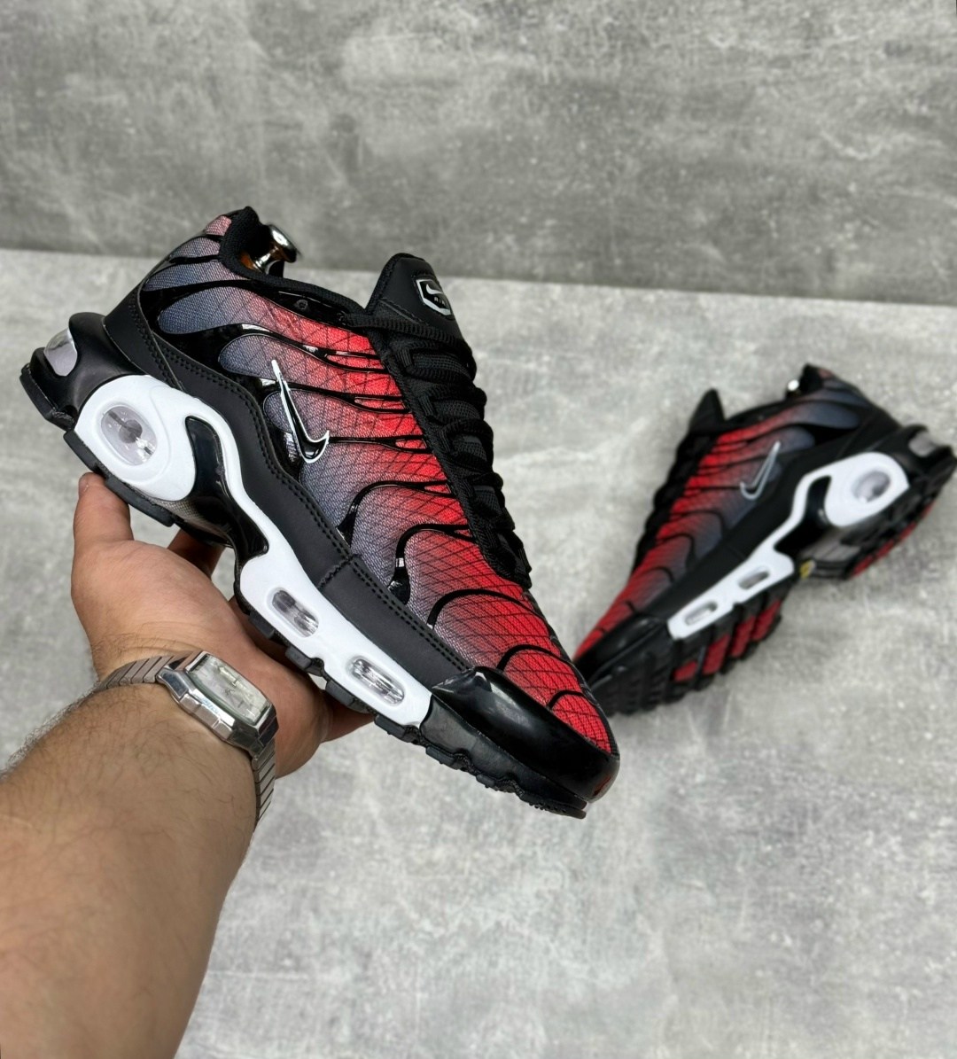кроссовки nike air max tn plus,кроссовки мужской nike,nike air max tn plus,кроссовки,кроссовки мужские nike air max tn plus
