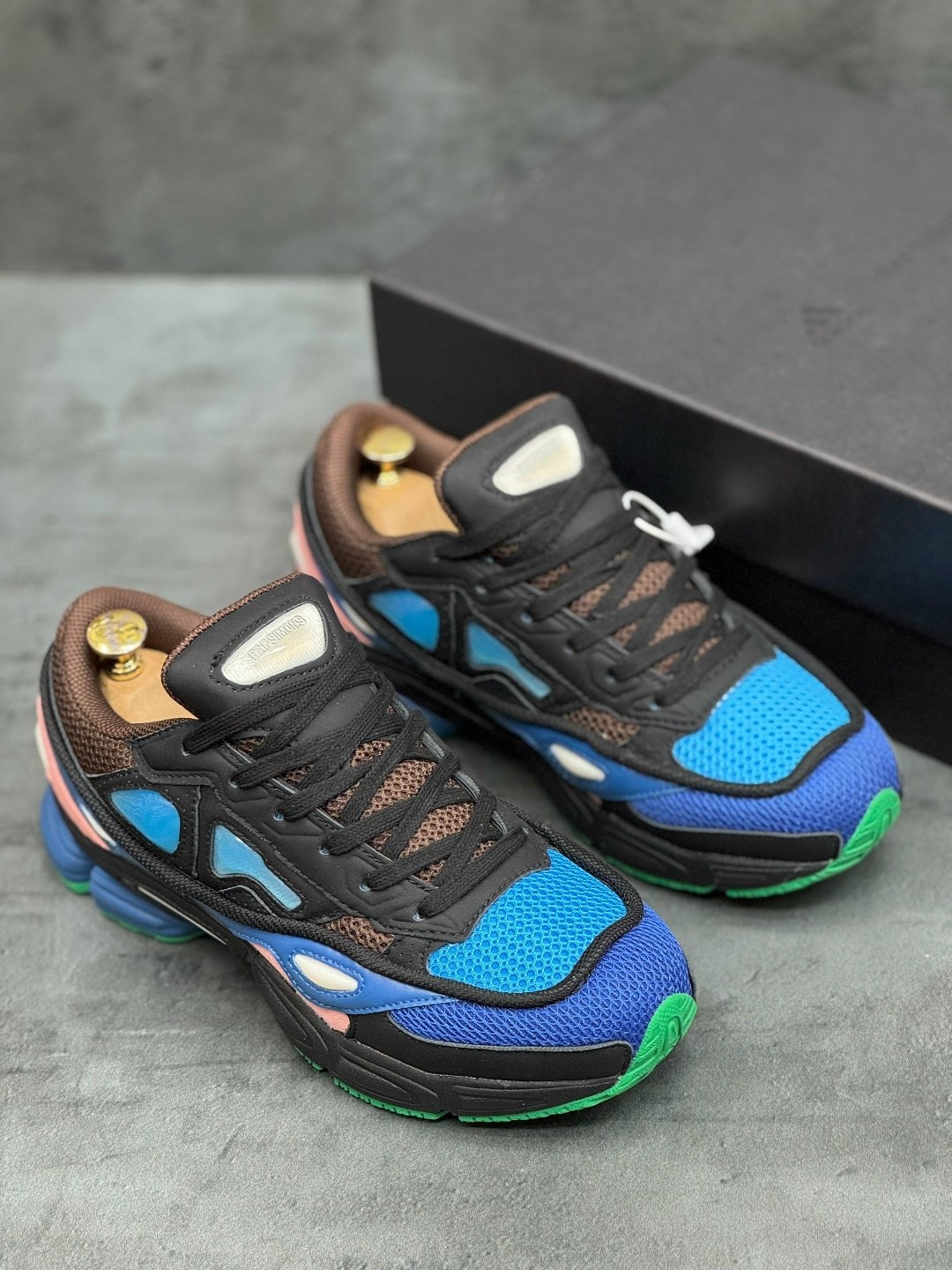 кроссовки adidas ozweego 2 x raf simons,adidas ozweego 2 raf simons,adidas raf simons ozweego,adidas x raf simons ozweego 2,адидас раф симонс озвиго 2