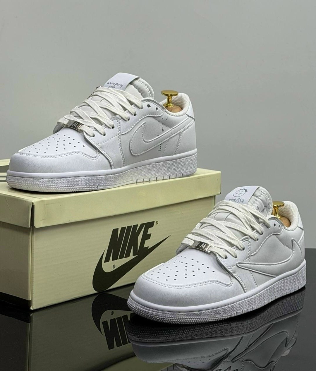 air jordan 1 low triple white,nike air jordan 1 low,кроссовки,кроссовки nike air jordan 1 low x travis scott,air jordan 1 low