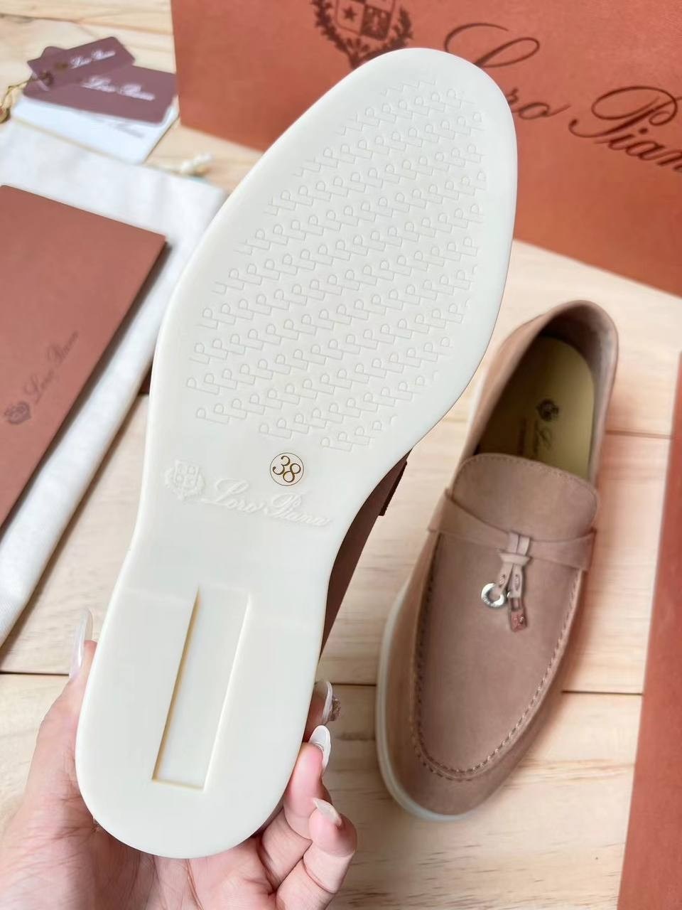 женские лоферы loro piana,лоферы loro piana summer walk,,замшевые лоферы loro piana,лоферы loro piana