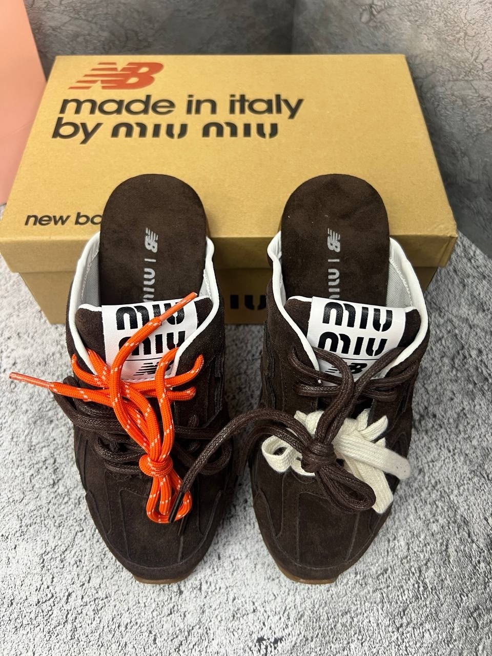 ,кроссовки miu miu и new balance, спортивные, женская,замшевые кроссовки