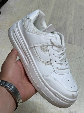 Кроссовки