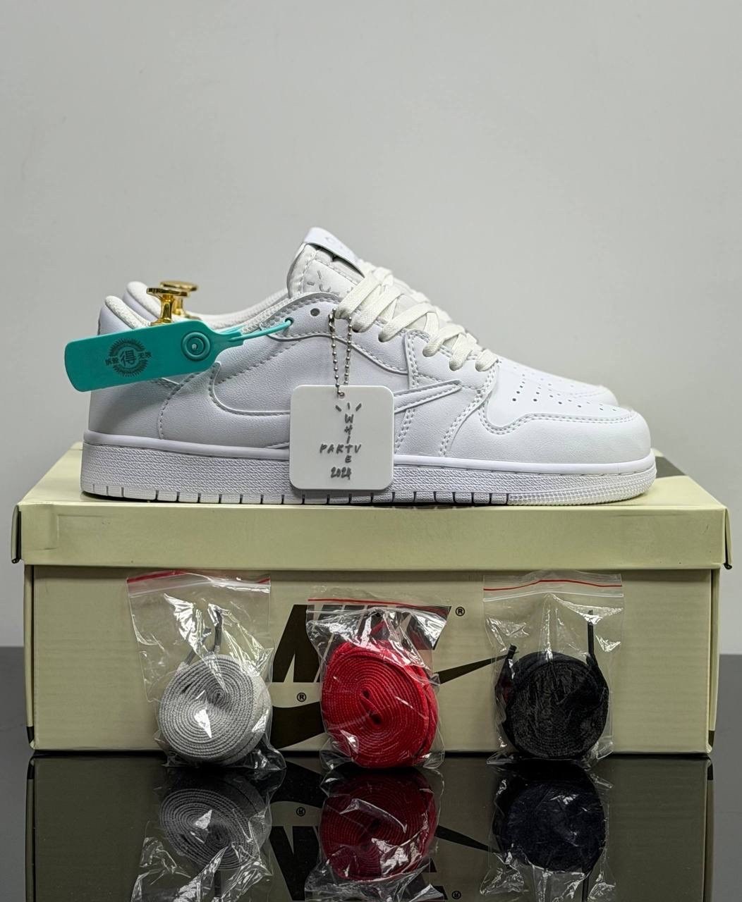 air jordan 1 low triple white,nike air jordan 1 low,кроссовки,кроссовки nike air jordan 1 low x travis scott,air jordan 1 low
