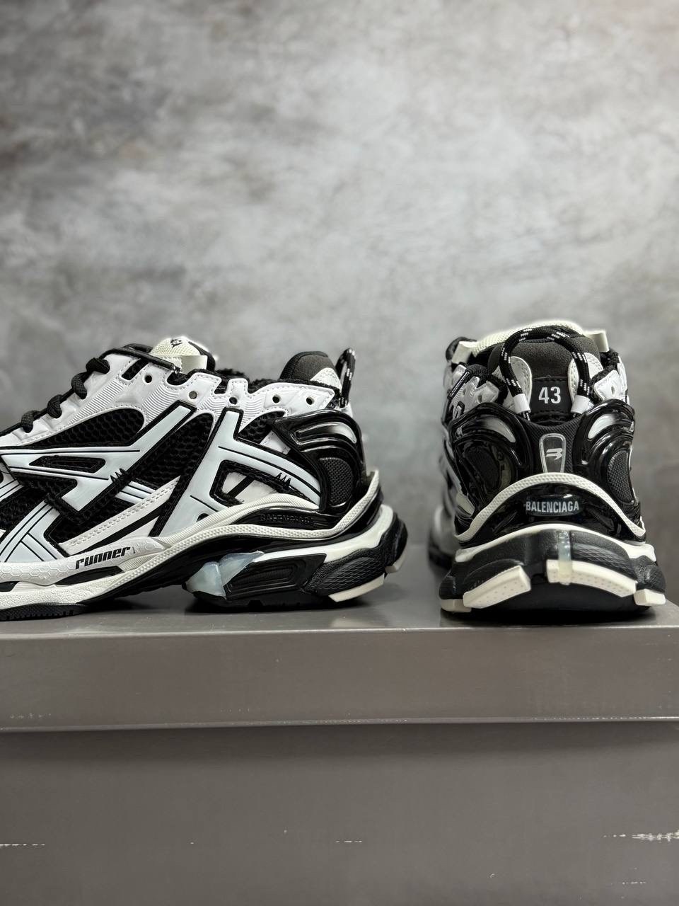 мужские кроссовки balenciaga runner черный белый,кроссовки balenciaga runner sneaker black white,кроссовки balenciaga,balenciaga runner sneaker black white,кроссовки balenciaga runner sneakers черный