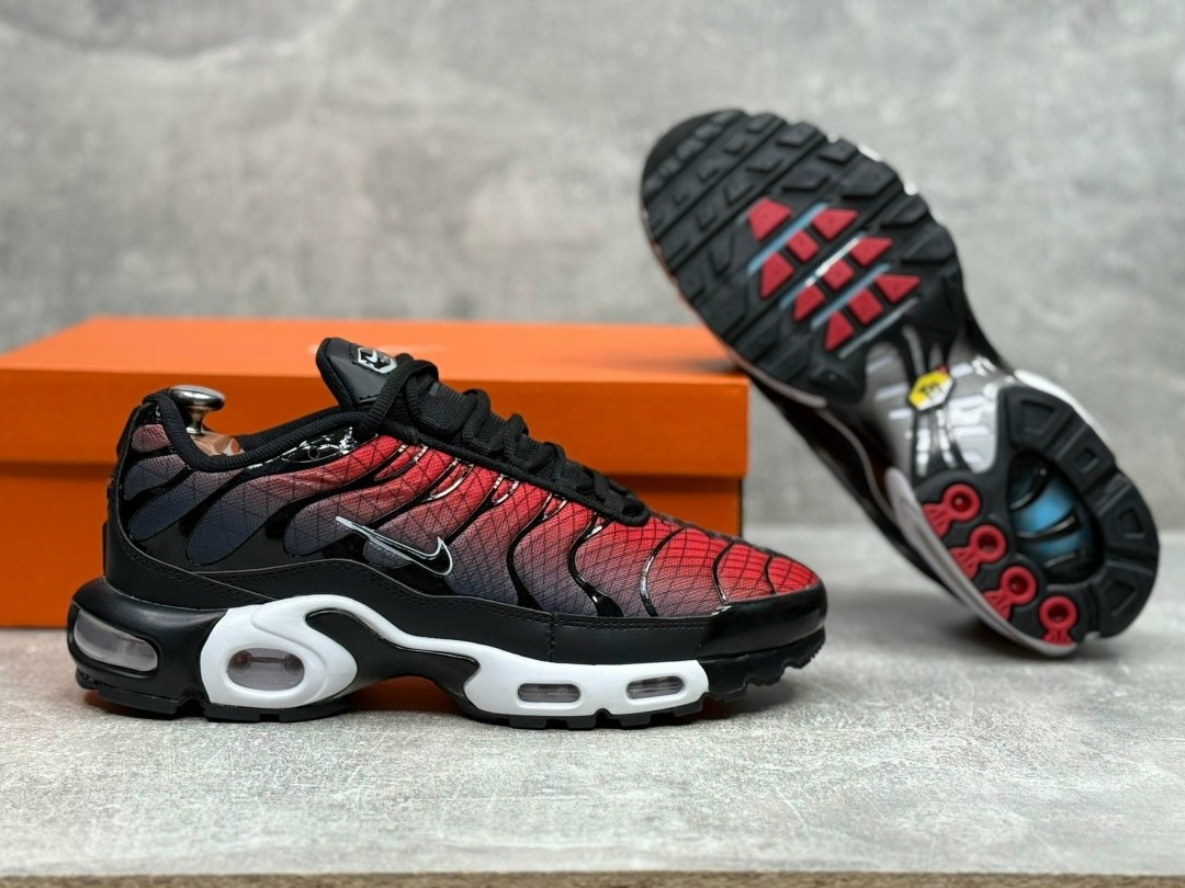 кроссовки nike air max tn plus,кроссовки мужской nike,nike air max tn plus,кроссовки,кроссовки мужские nike air max tn plus