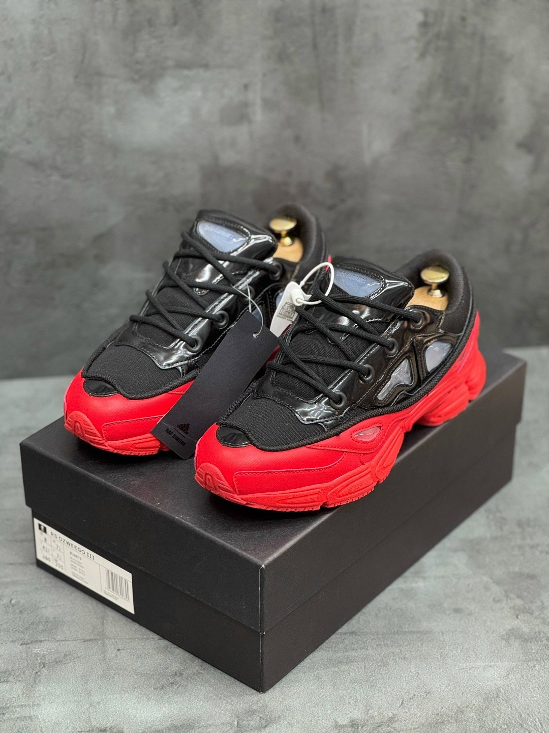 adidas raf simons ozweego 3 scarlet black,кроссовки adidas raf simons x ozweego 3 'core black scarlet',adidas raf simons x ozweego 3 core black scarlet,raf simons adidas ozweego 3,adidas by raf simons