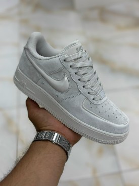 Кроссовки