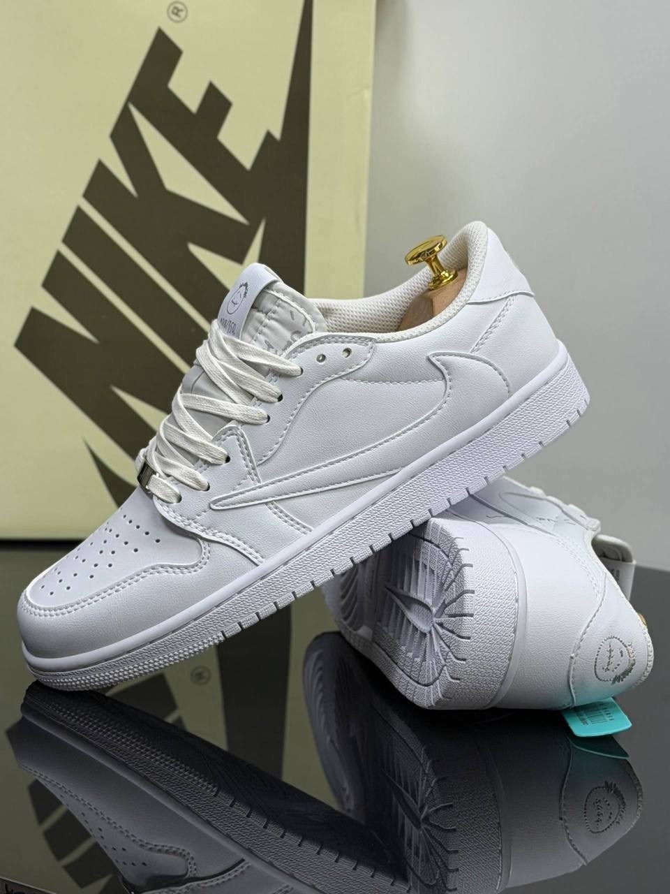 air jordan 1 low triple white,nike air jordan 1 low,кроссовки,кроссовки nike air jordan 1 low x travis scott,air jordan 1 low