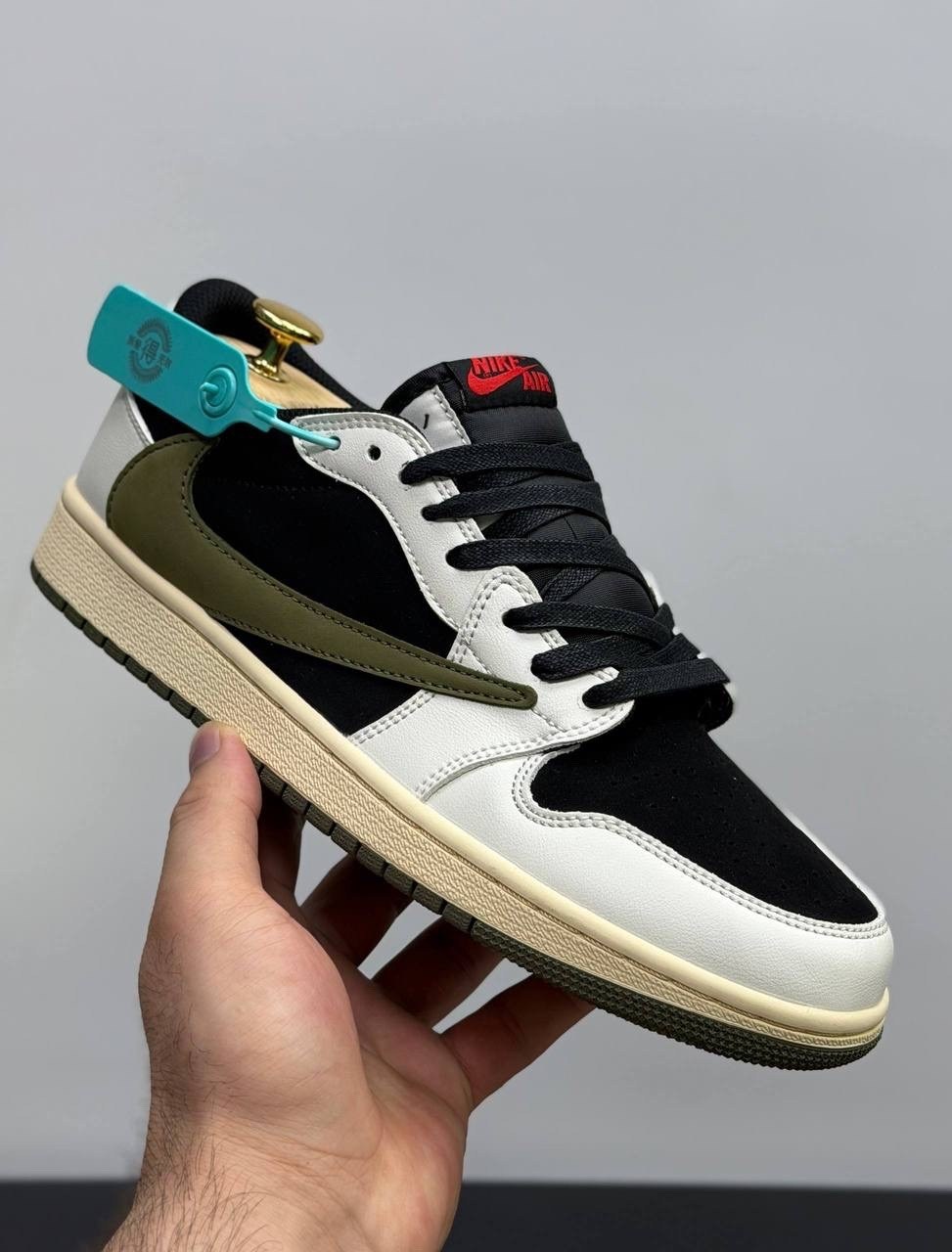 кроссовки nike travis scott air jordan 1 low,кроссовки nike air jordan 1 low travis scott olive,air jordan 1 low travis scott,кроссовки nike air jordan 1 low x travis scott,кроссовки air jordan 1 low
